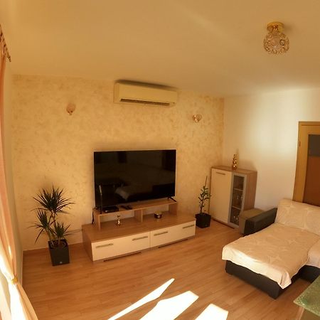 Apartments Mira Kastela Luaran gambar