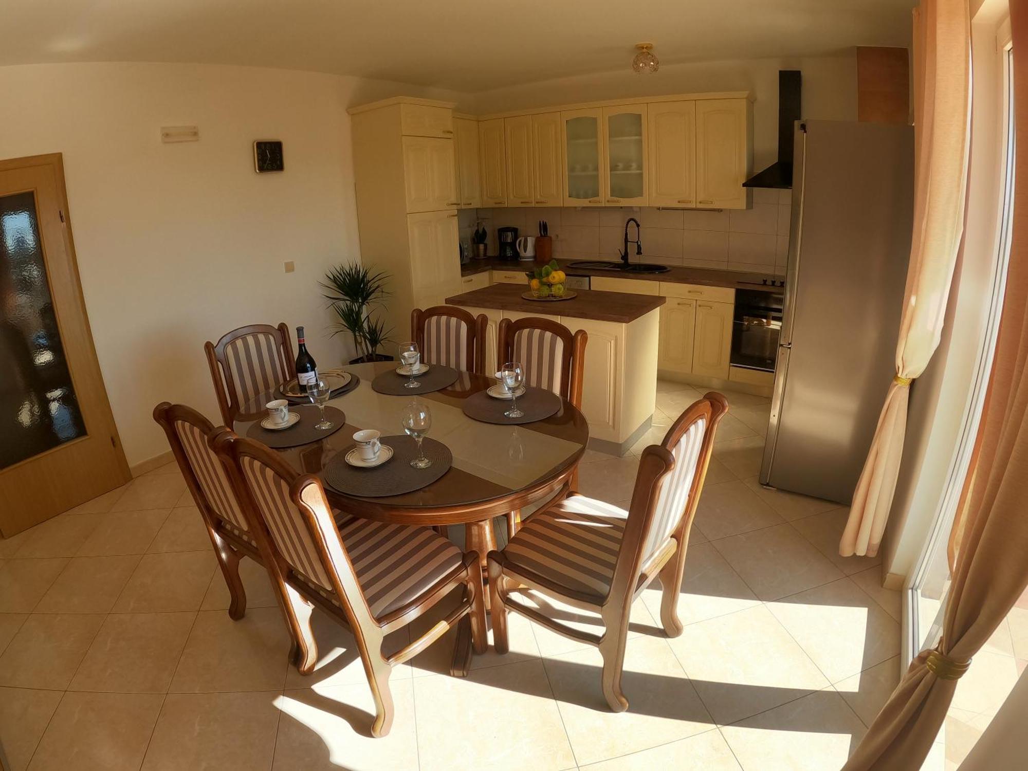 Apartments Mira Kastela Luaran gambar