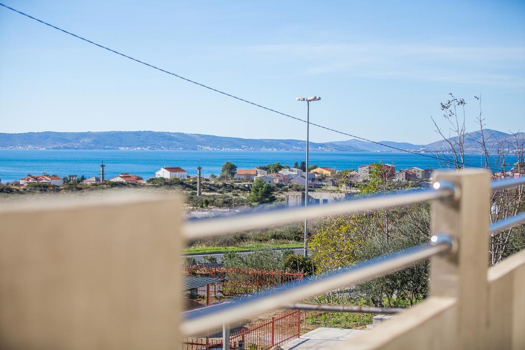 Apartments Mira Kastela Luaran gambar