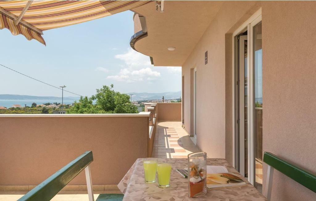 Apartments Mira Kastela Luaran gambar
